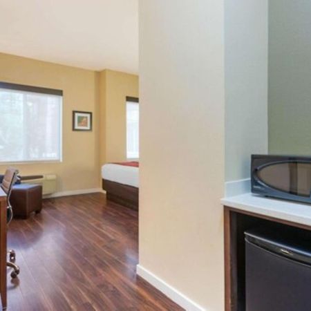 Comfort Inn & Suites Near Ontario Airport Zewnętrze zdjęcie