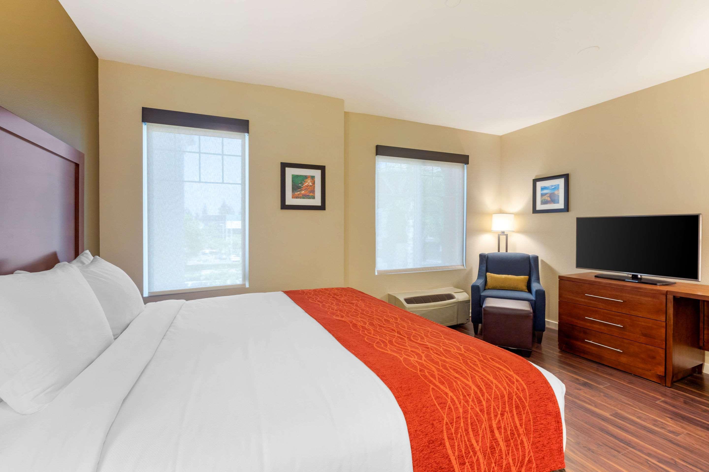 Comfort Inn & Suites Near Ontario Airport Zewnętrze zdjęcie