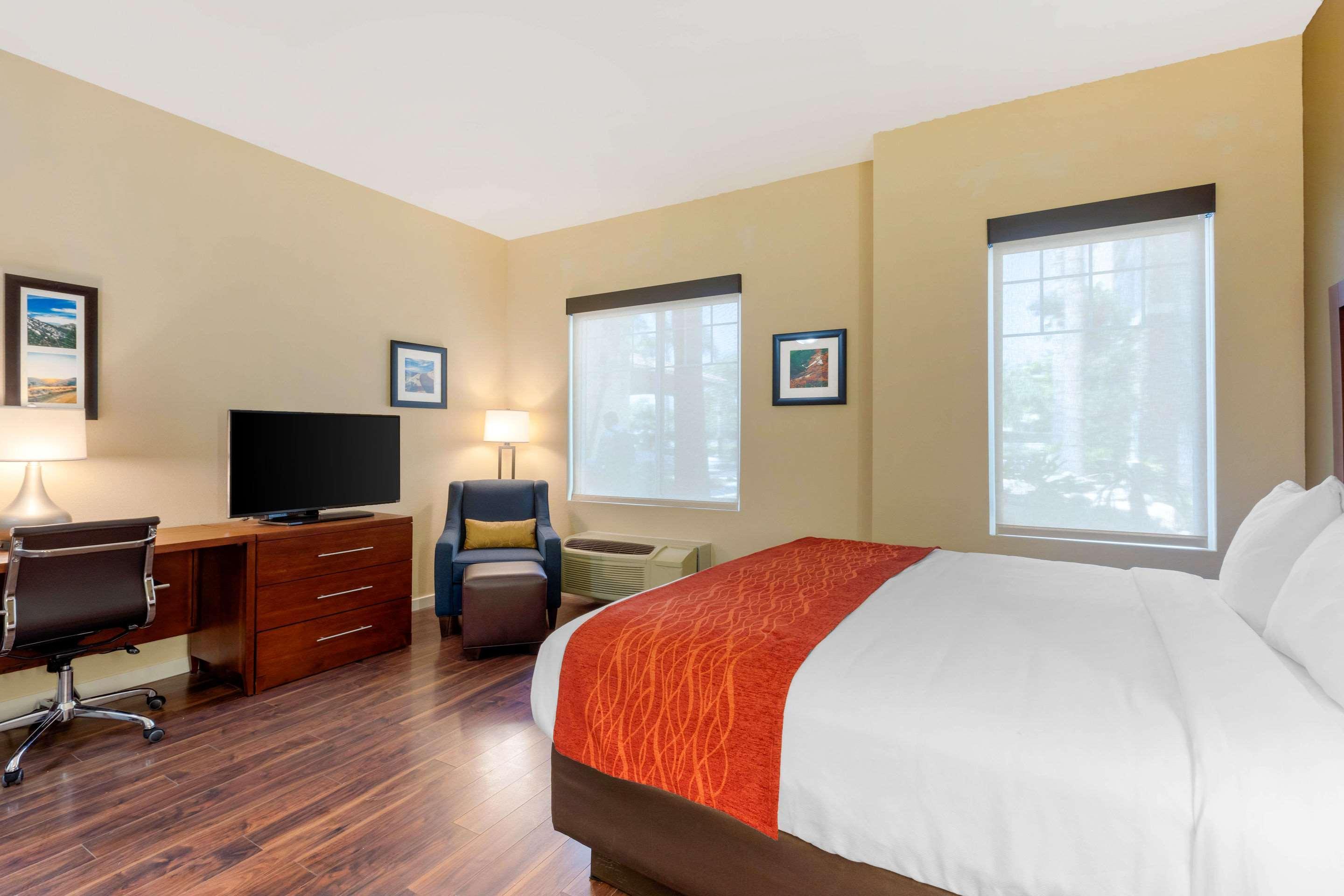 Comfort Inn & Suites Near Ontario Airport Zewnętrze zdjęcie