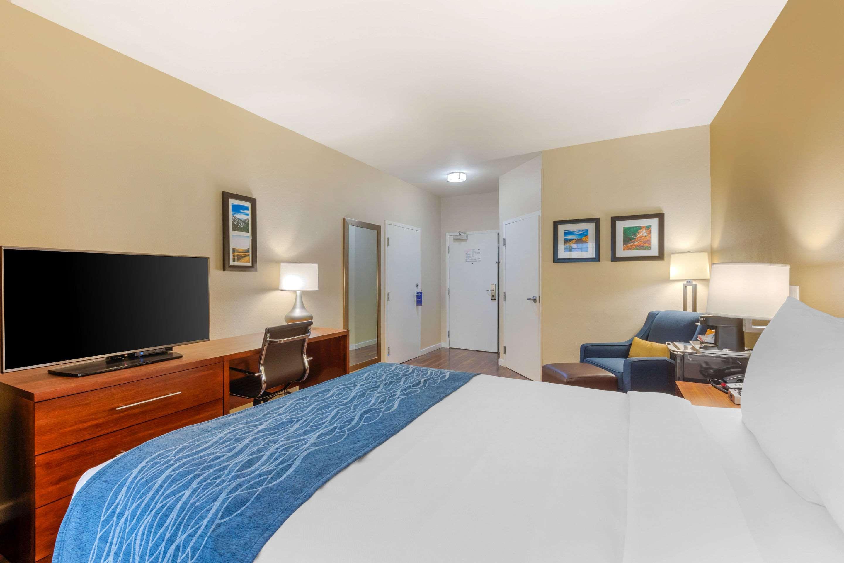 Comfort Inn & Suites Near Ontario Airport Zewnętrze zdjęcie