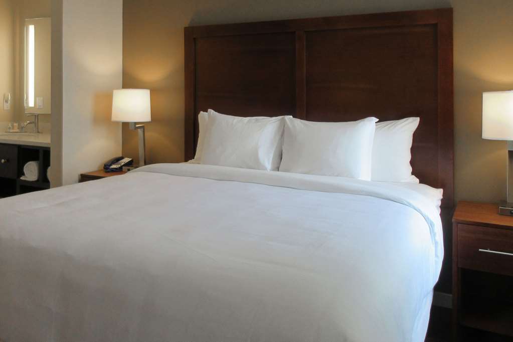 Comfort Inn & Suites Near Ontario Airport Pokój zdjęcie